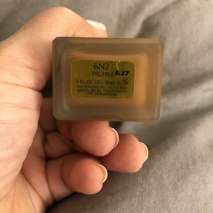 Estee Lauder Makeup - Estée Lauder Double Wear Foundation Estee Lauder Makeup - Estée Lauder Double Wear Foundation